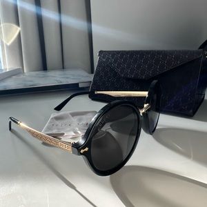 GUCCI round black sunglasses